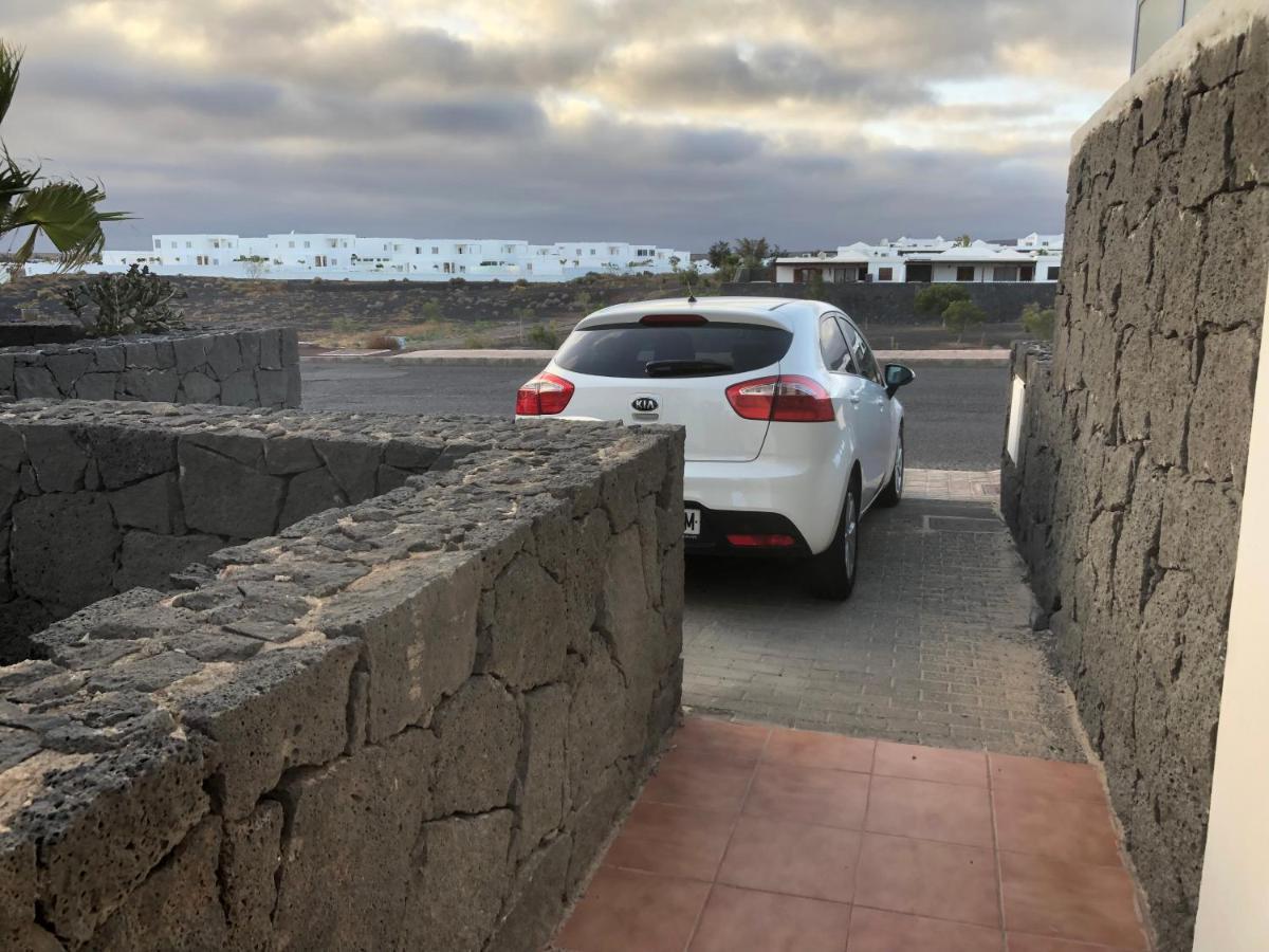 Villa Dompi Con Vistas Al Mar Y A Fuerteventura 普拉亚布兰卡 外观 照片